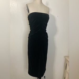 Like new theory ruched velvet knee length strapless dress